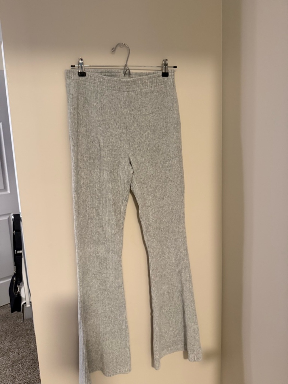 aerie Light Gray Ribbed Knit Top